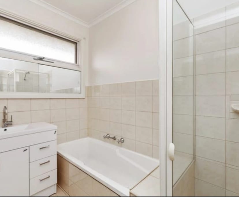 $250, Share-house, 3 bathrooms, Burwood East VIC 3151