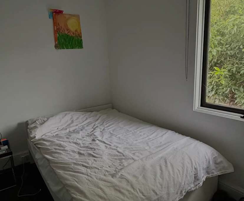 Room in a share house
