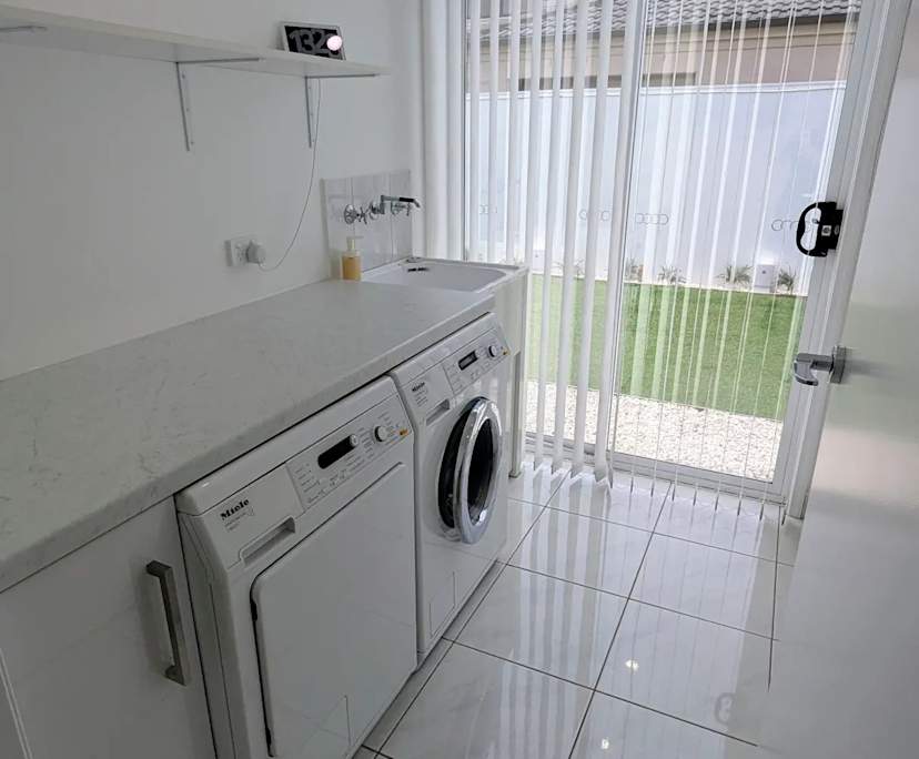 $350, Share-house, 3 bathrooms, Williams Landing VIC 3027