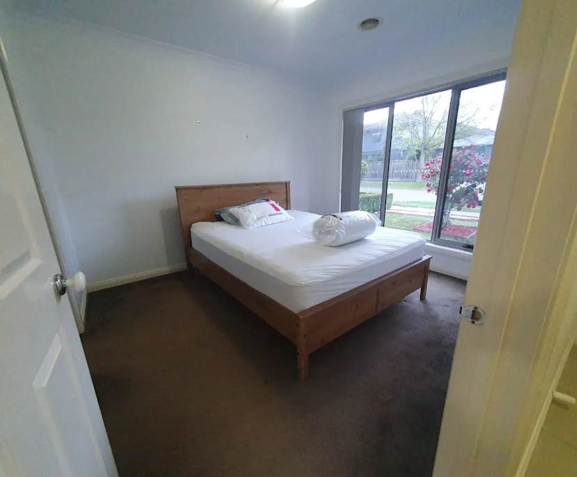 $250, Share-house, 3 bathrooms, South Morang VIC 3752