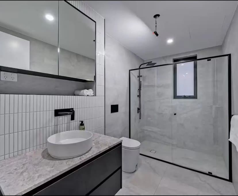Whole property with 2 rooms for rent