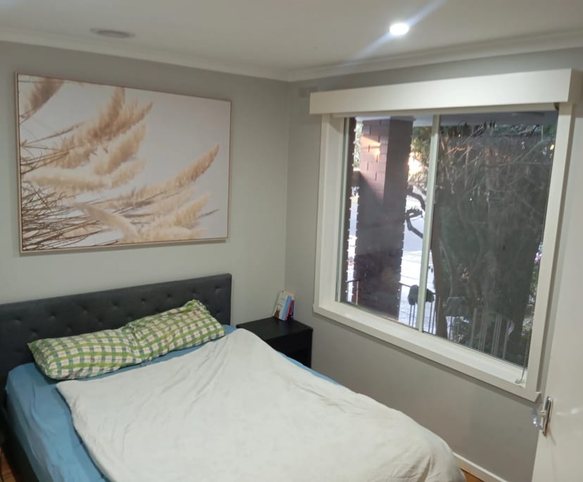 Furnished room in a flatshare