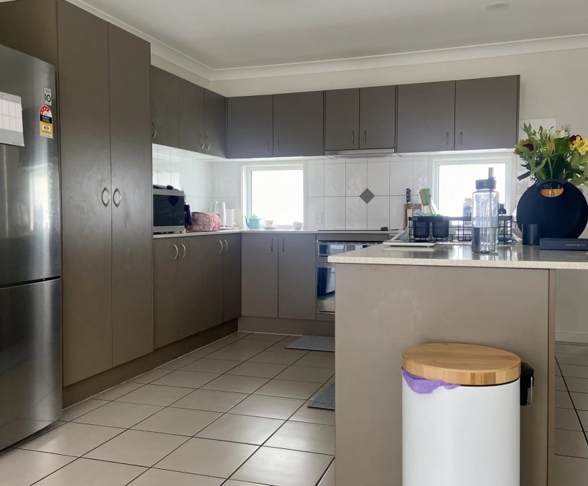 Room for Rent in Redbank Plains, Brisbane 250, Un...