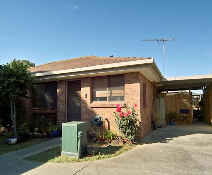 Whole property with 2 rooms for rent