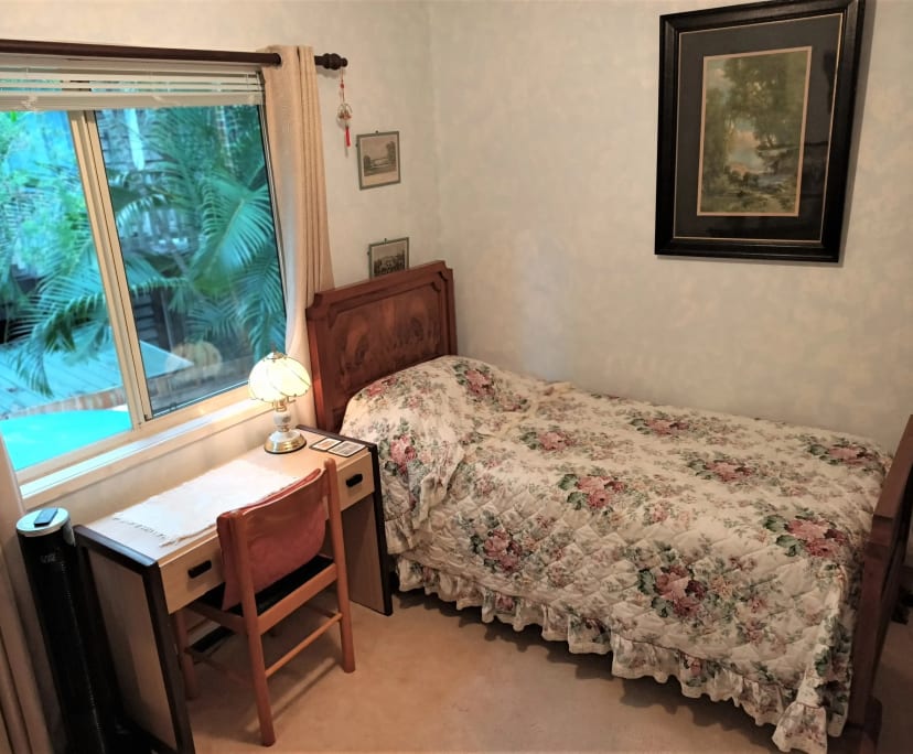 Furnished room in a share house