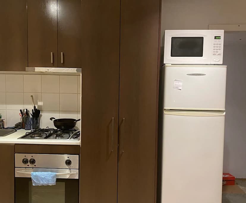 Furnished room in a flatshare