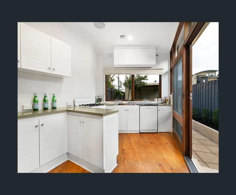 $350, Share-house, 2 bathrooms, Port Melbourne VIC 3207