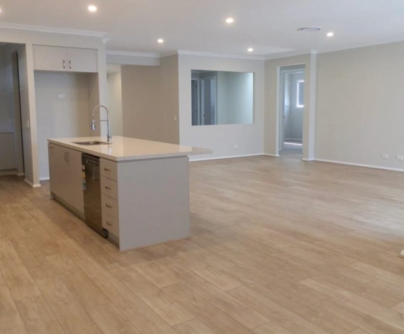 $345, Share-house, 2 rooms, Banksia Beach QLD 4507, Banksia Beach QLD 4507