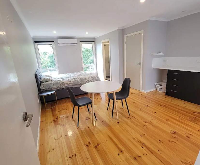 $350, Share-house, 3 bathrooms, Mooroolbark VIC 3138