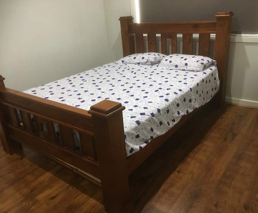 Room in a share house