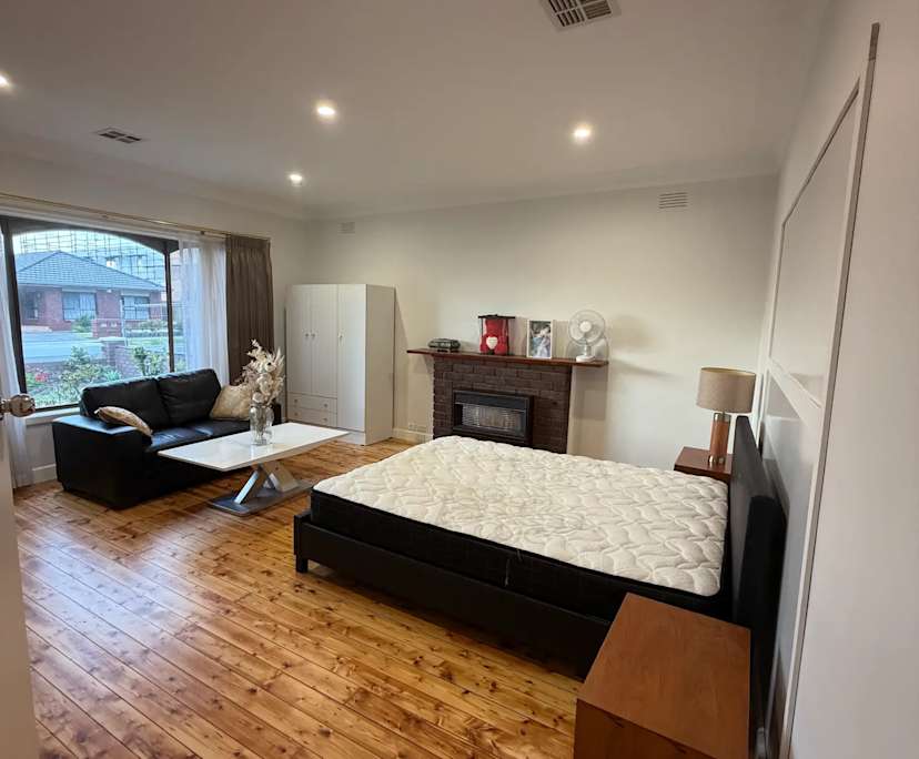 Furnished room in a share house