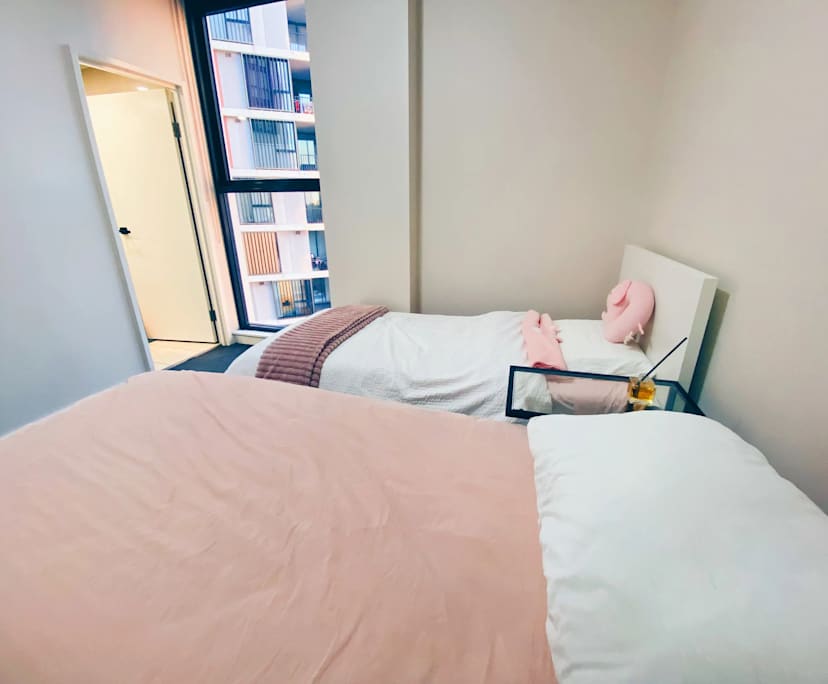 Furnished room with ensuite in a flatshare