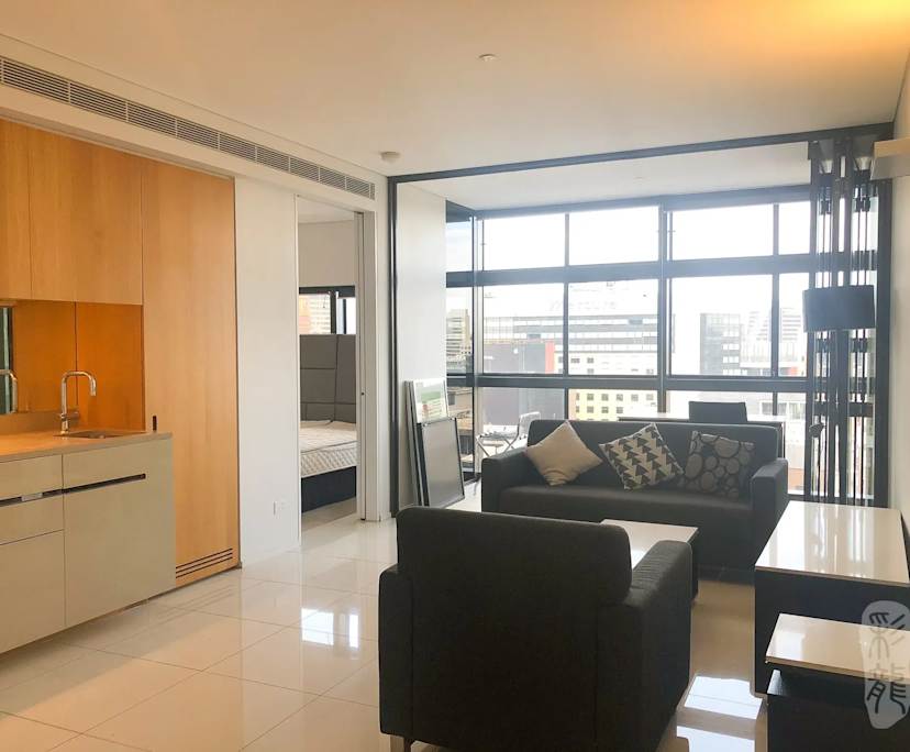 Furnished room with ensuite in a flatshare