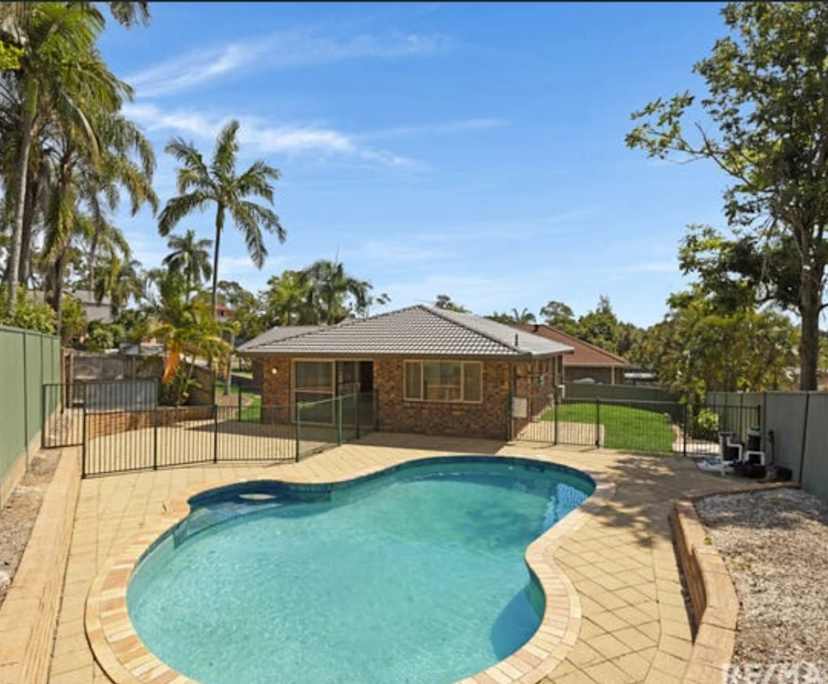 Furnished room in a share house