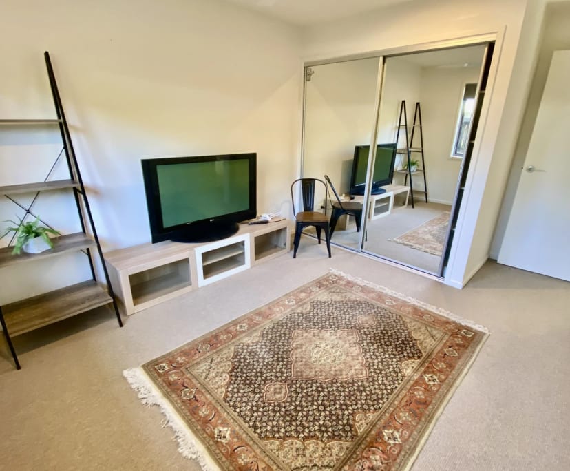 Room in a share house