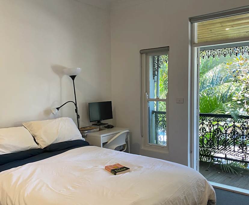 Furnished room in a share house
