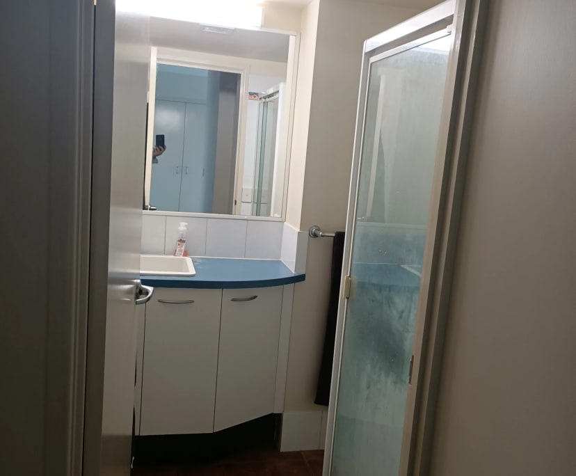 $260, Flatshare, 2 bathrooms, South Brisbane QLD 4101