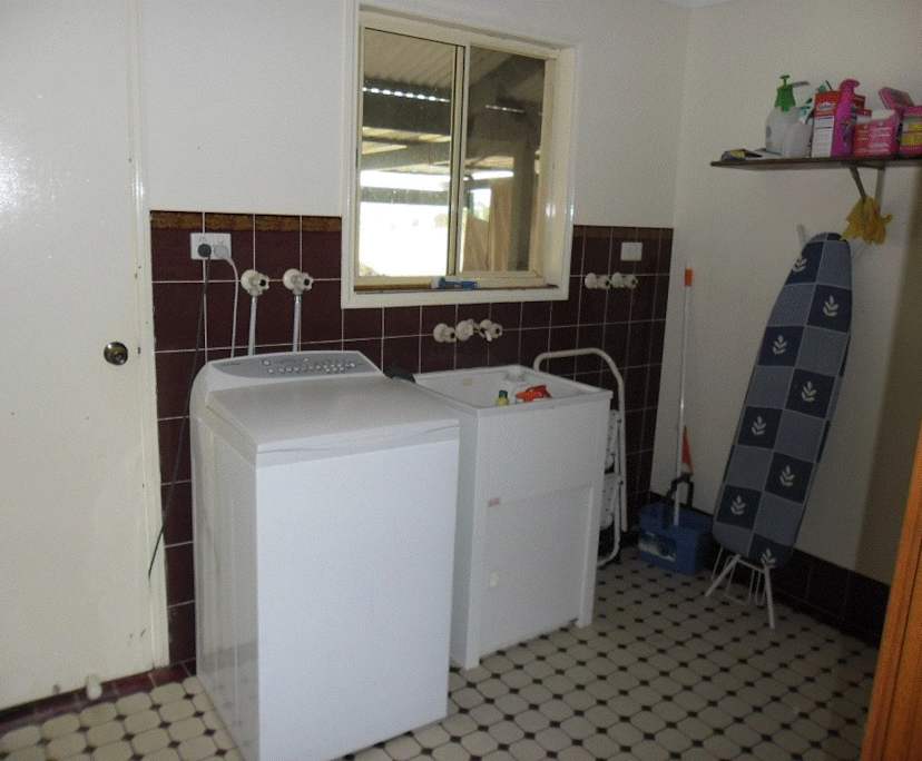 $180, Student-accommodation, 3 rooms, Laidley Heights QLD 4341, Laidley Heights QLD 4341