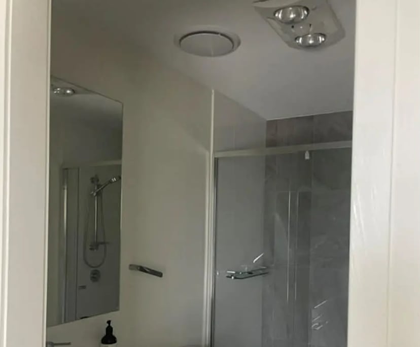 Room with ensuite in a flatshare