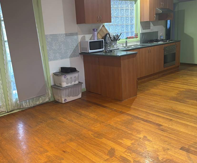 Unfurnished room in a share house