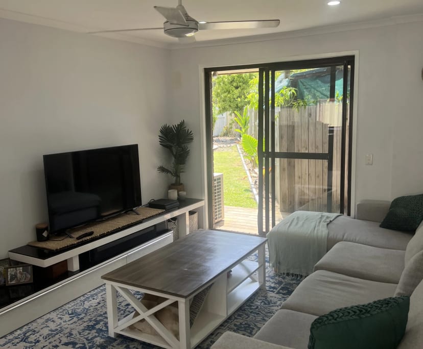 $300, Share-house, 3 bathrooms, Labrador QLD 4215