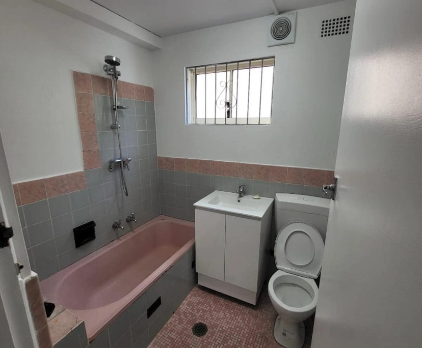 Whole property with 2 rooms for rent
