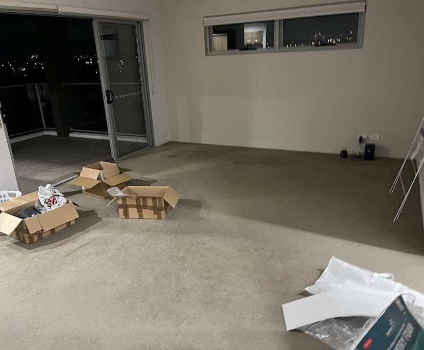 Furnished room with ensuite in a flatshare