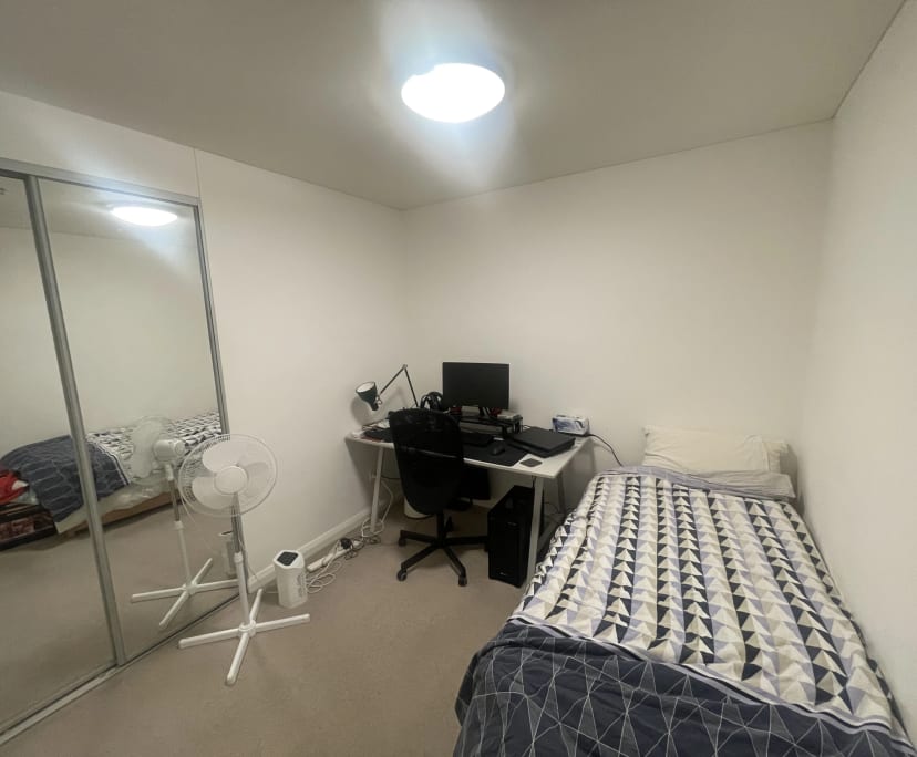 Room for Rent in Crows Nest, Sydney 300, Furnishe...