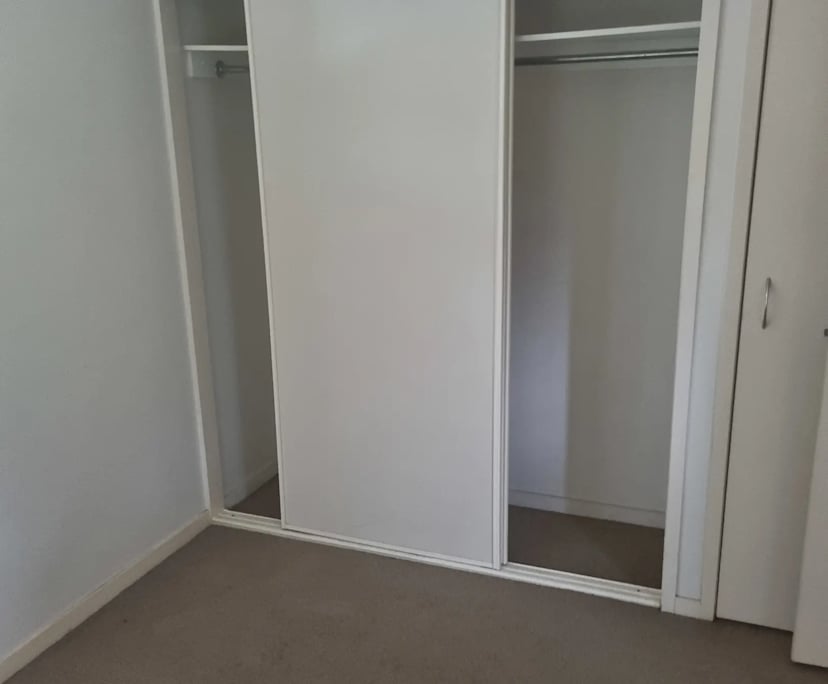 $300, Flatshare, 2 bathrooms, Greenslopes QLD 4120