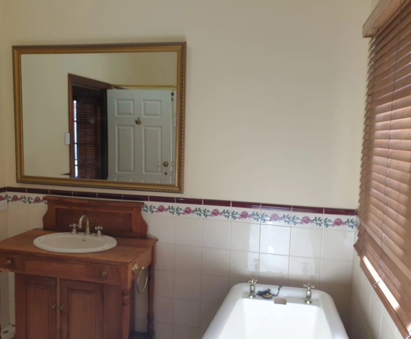 $350, Share-house, 4 bathrooms, Rivervale WA 6103