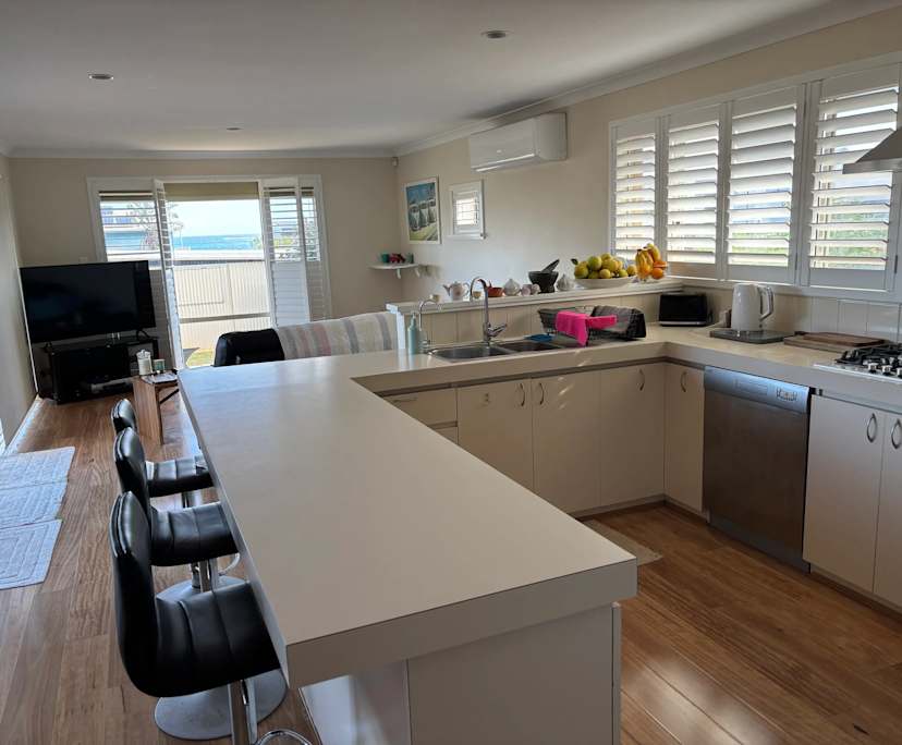 Furnished room in a share house