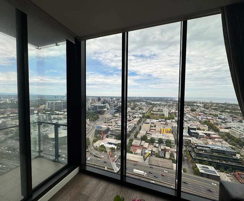 Furnished room in a flatshare