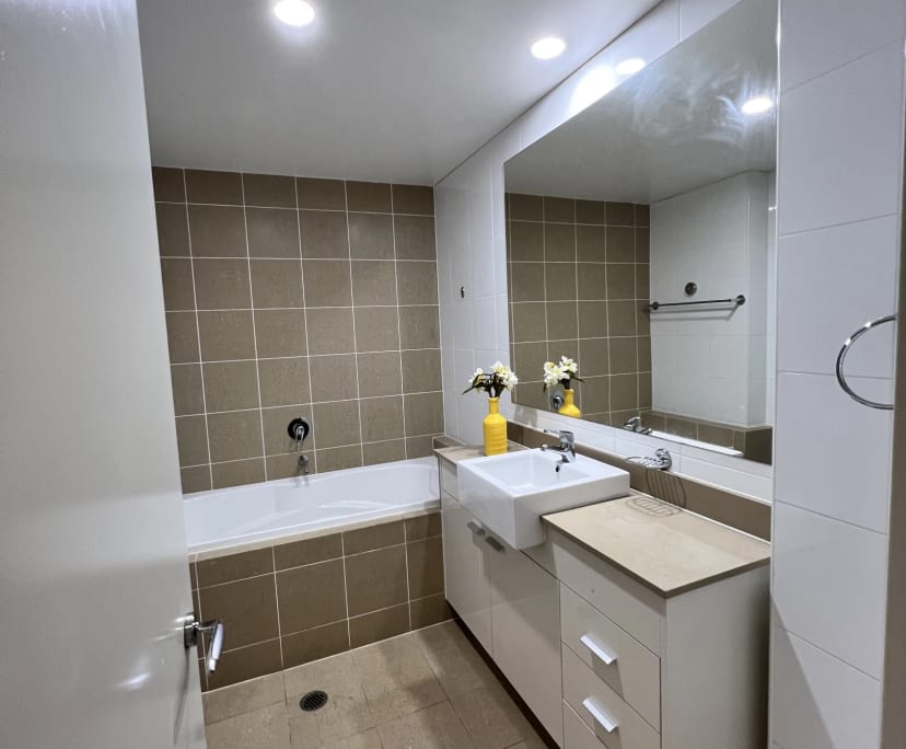 $350, Flatshare, 2 bathrooms, Rhodes NSW 2138