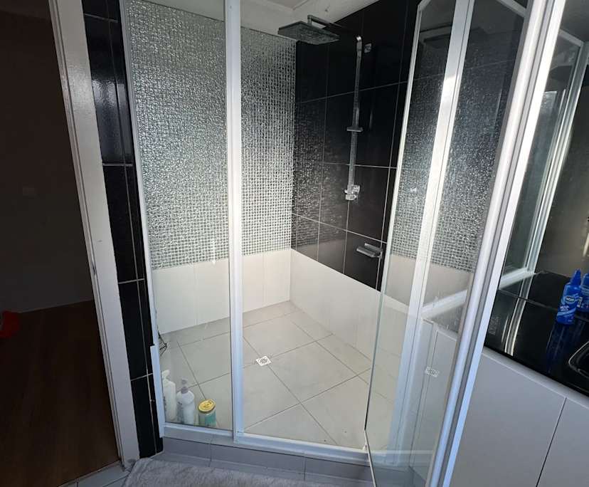 $400, Share-house, 5 bathrooms, Mermaid Waters QLD 4218