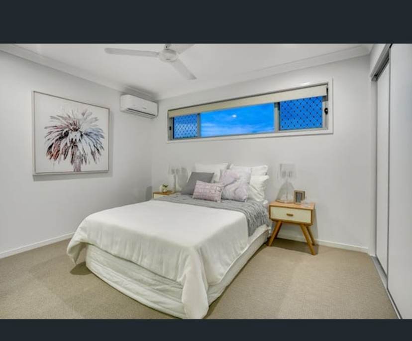 Unfurnished room with ensuite in a flatshare