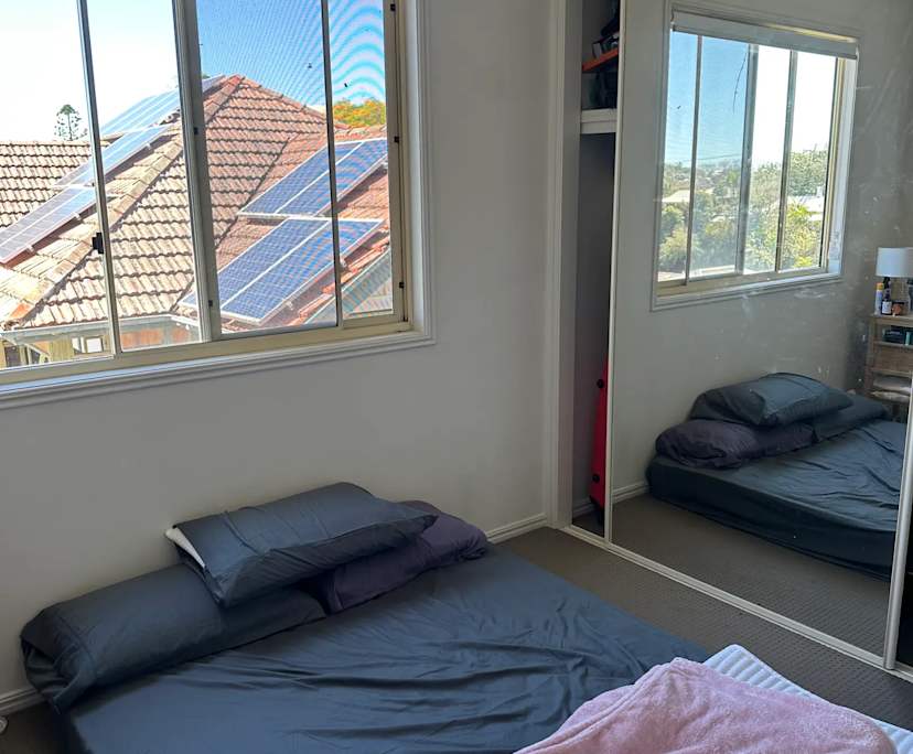 Room in a share house