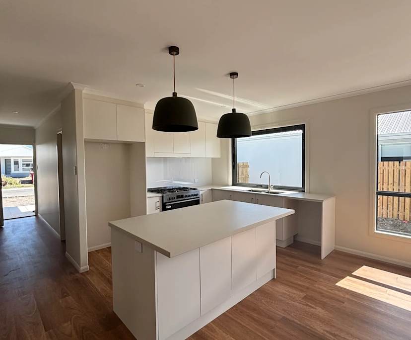Whole property with 4 rooms for rent