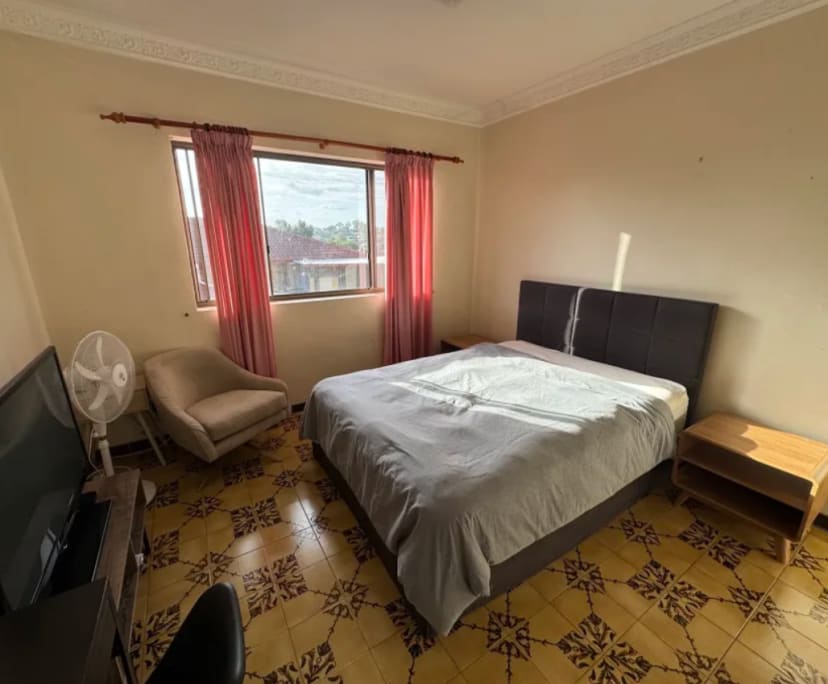 Room in a share house