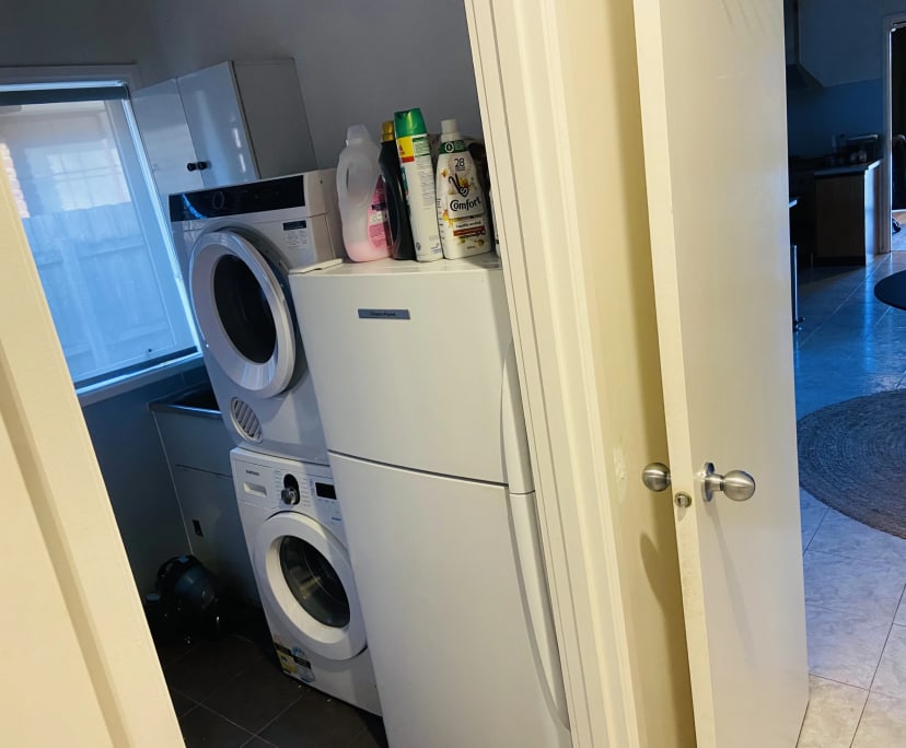 $200, Share-house, 3 bathrooms, Gladstone Park VIC 3043