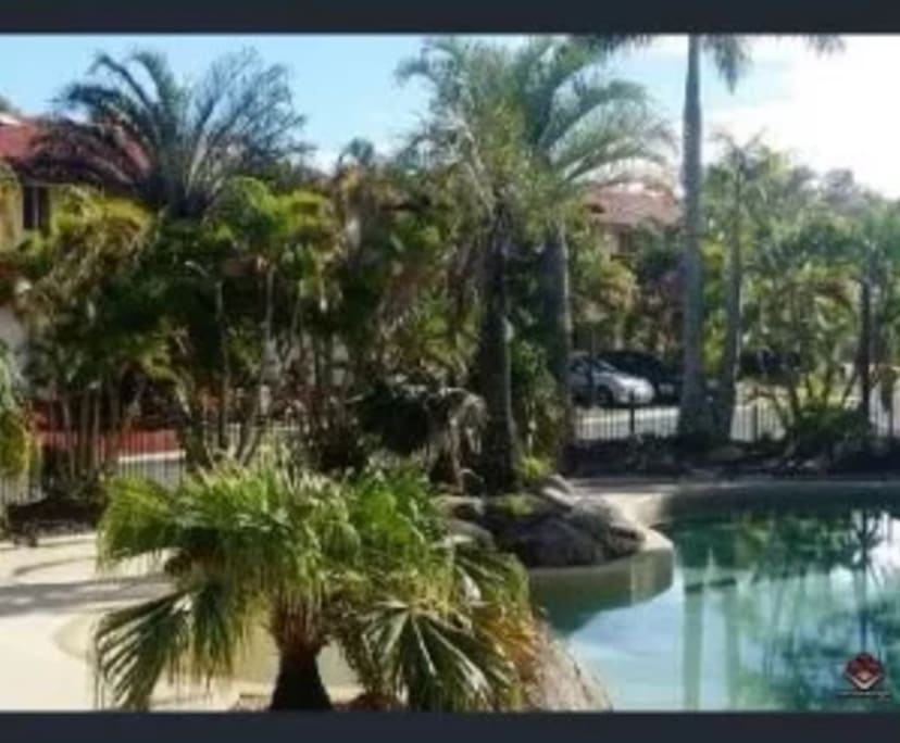 $285, Share-house, 3 bathrooms, Highland Park QLD 4211