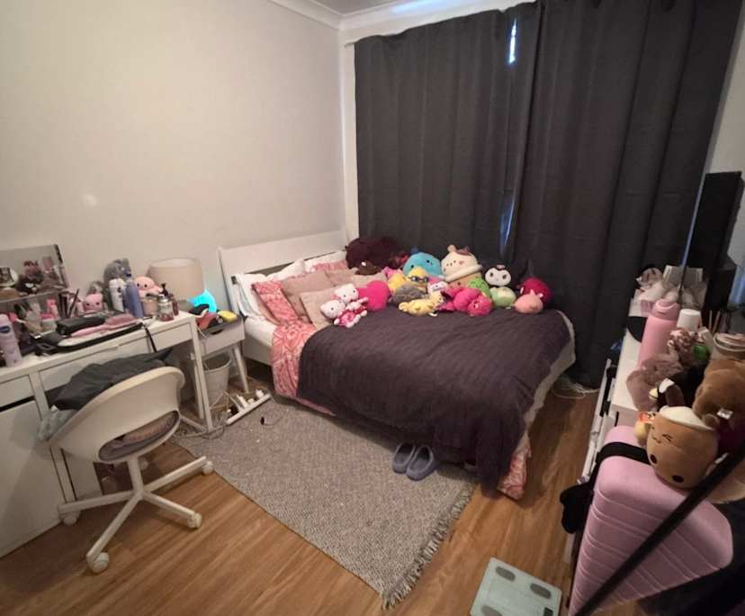Furnished room in a share house