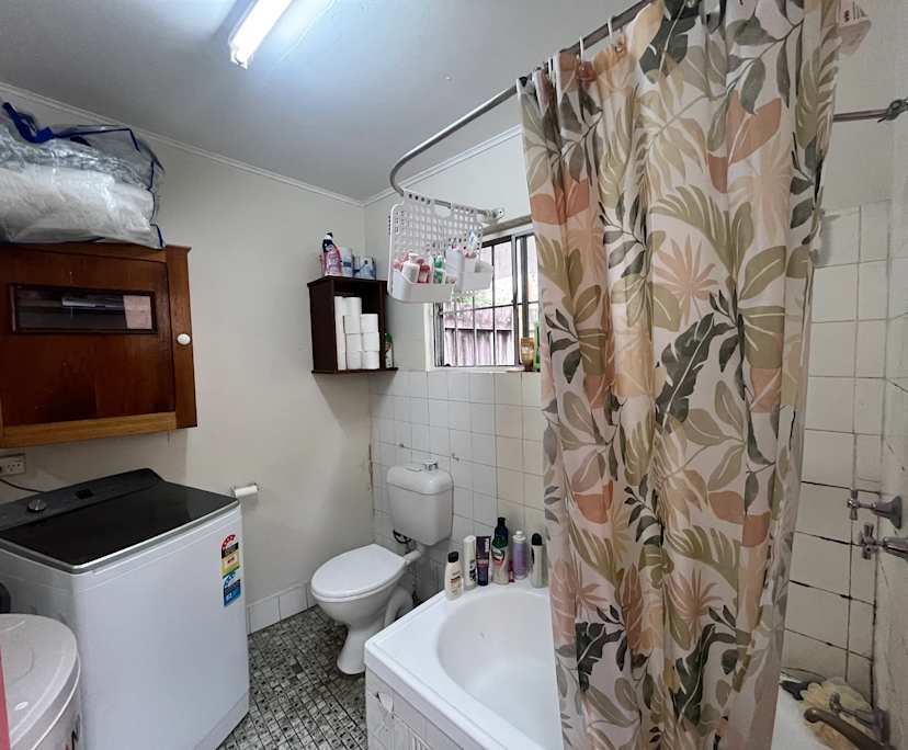 Unfurnished room in a share house