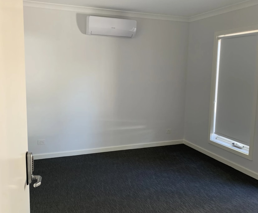 Room in a share house