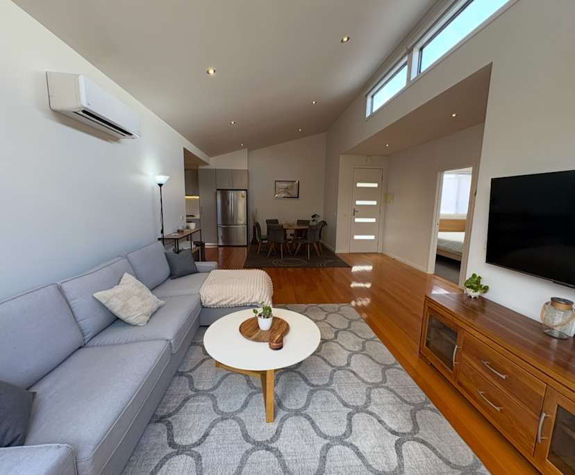 $350-375, Flatshare, 2 rooms, Oak Park VIC 3046, Oak Park VIC 3046