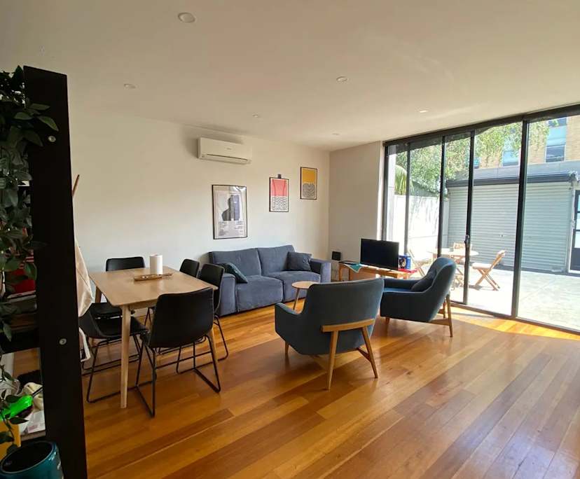 Furnished room with own bathroom