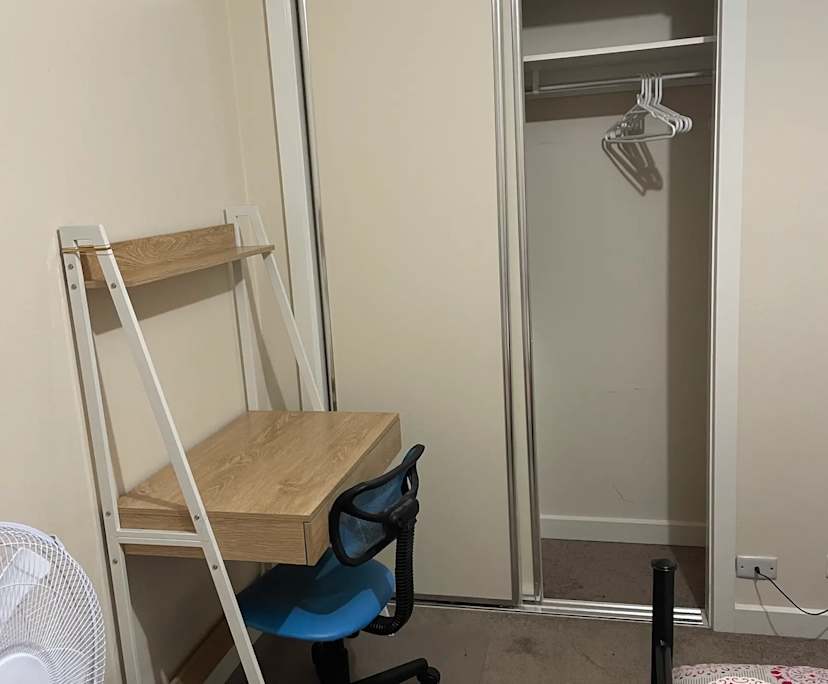 $190, Share-house, 3 bathrooms, Caroline Springs VIC 3023