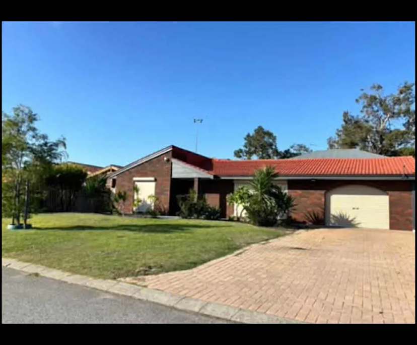 Whole property with 3 rooms for rent