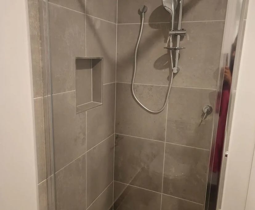 Furnished room with own bathroom