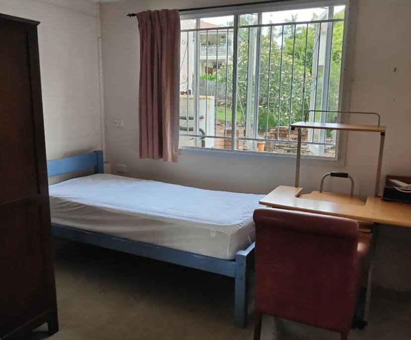 Furnished room in a share house