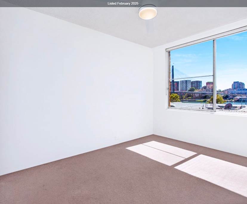 Unfurnished room in a flatshare